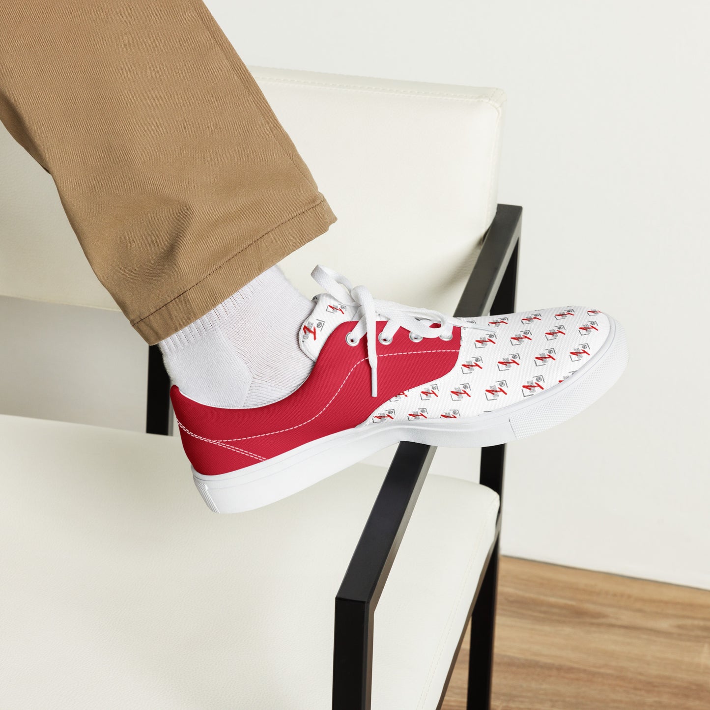 Men’s lace-up canvas shoes