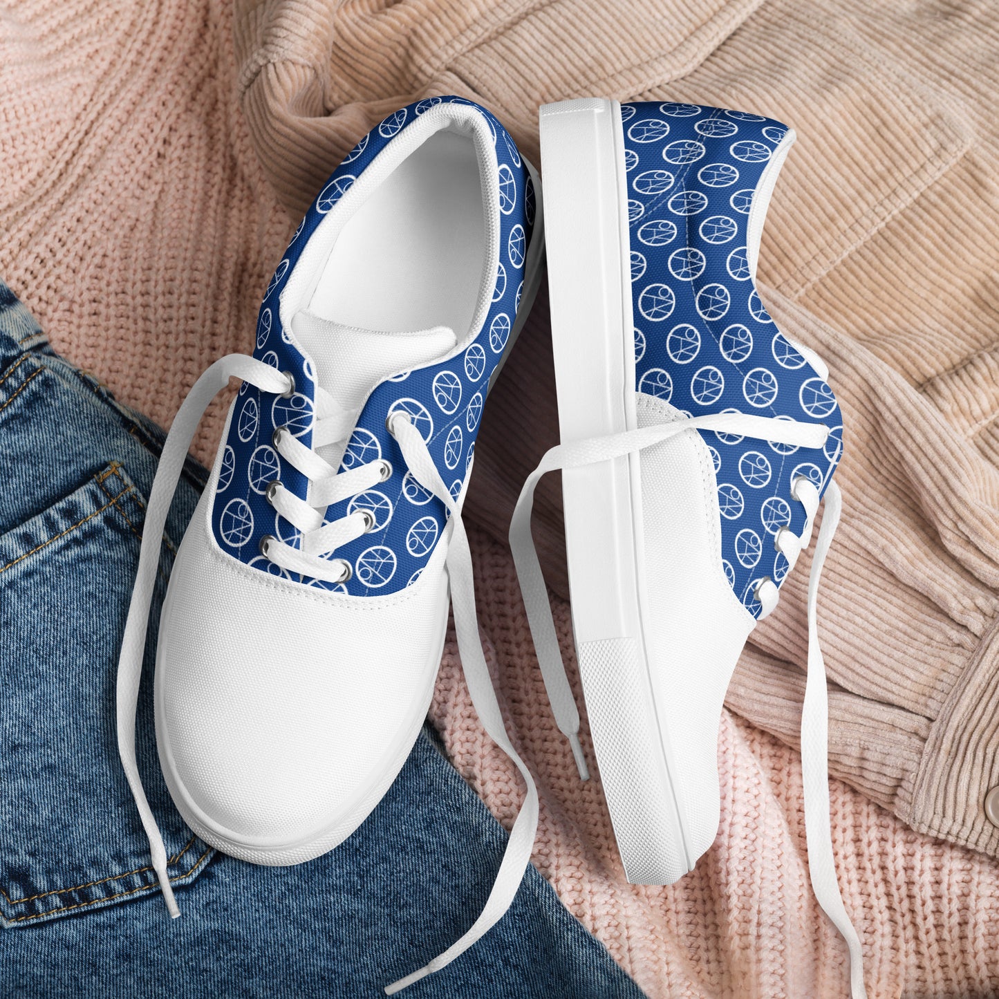 Men’s lace-up canvas shoes