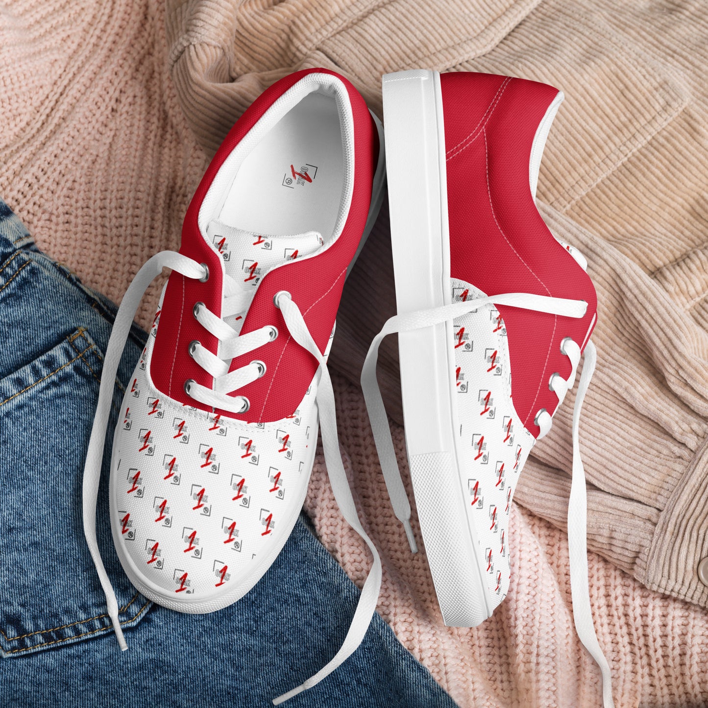 Men’s lace-up canvas shoes